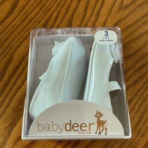 NIB Waddle Babydeer White Dress Shoes, Baby Sz 3 (6-9 mos.)
